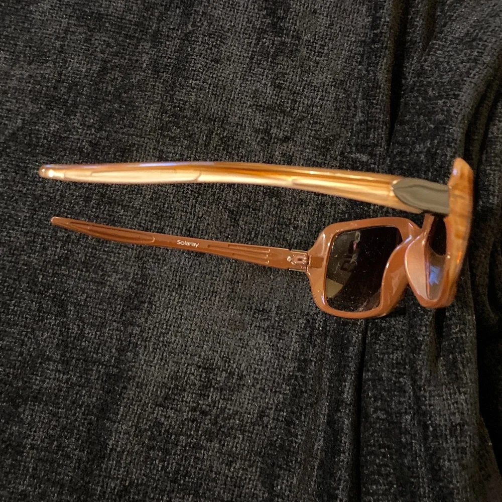 Solaray Sunglasses - Picture 2 of 3